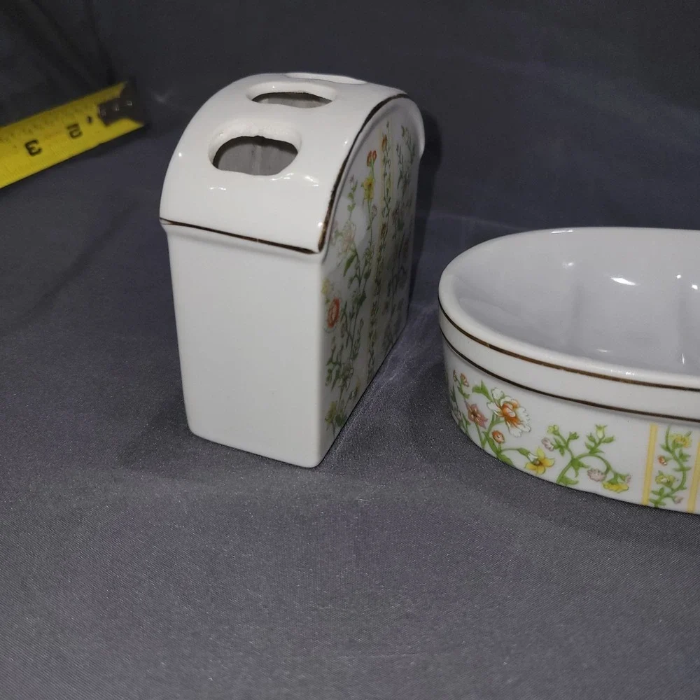 VTG Floral Soap Dish and Toothbrush holder Japan by Seven Seas Bathroom Set